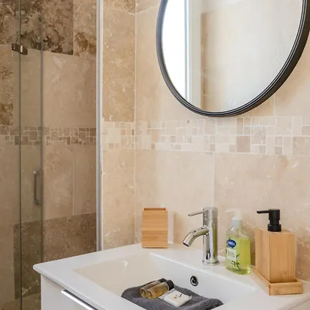 Magnan, Proches Et Tramway