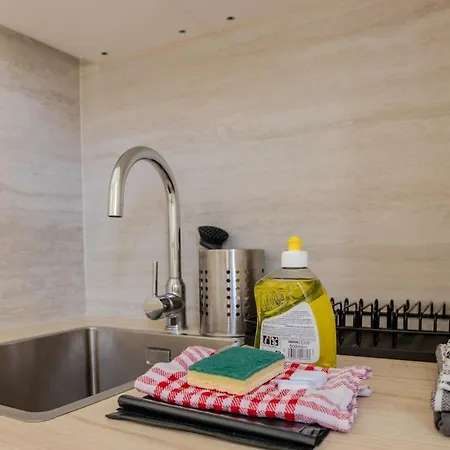 Magnan, Proches Et Tramway Daire