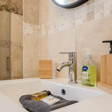 Daire Magnan, Proches Et Tramway *