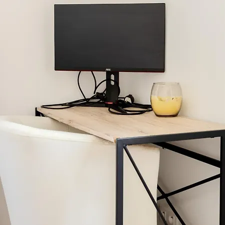 Appartement Magnan, Proches Et Tramway
